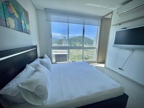 2 bedrooms, iron/ironing board, Internet, bed sheets