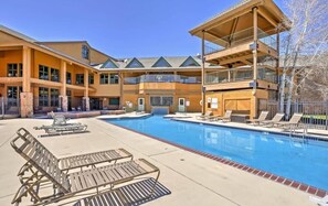 Indoor pool, outdoor pool - King Hotel-Style Studio Near W RMNP + Pool & Hot Tubs (Granby)