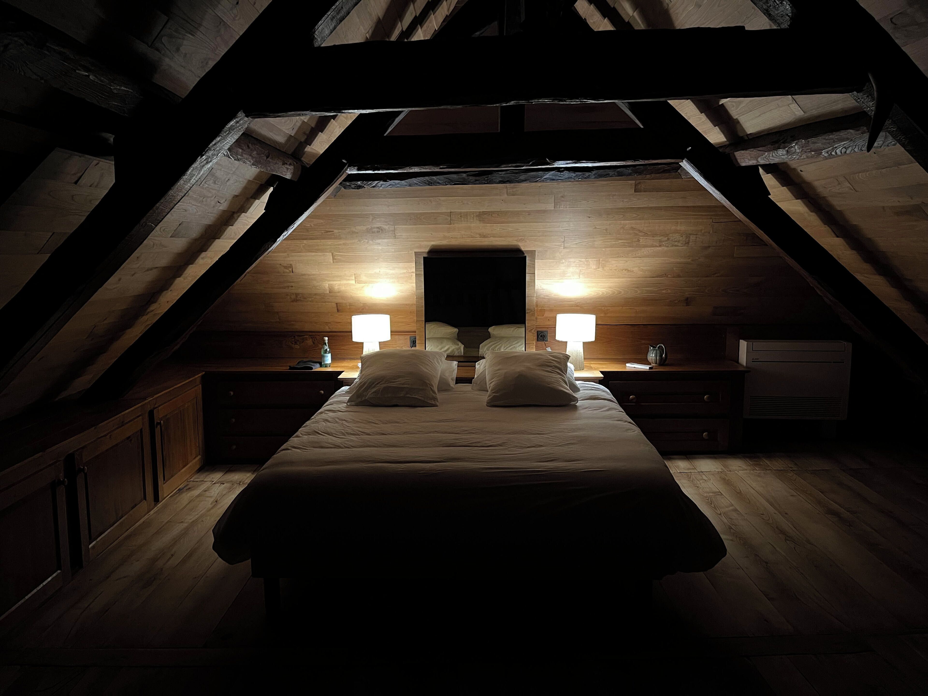 2 bedrooms, iron/ironing board, travel cot, free WiFi