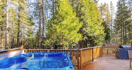 Peaceful 3-bedroom house with AC in charming Arnold, CA