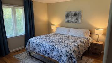 3 bedrooms, iron/ironing board, WiFi, bed sheets