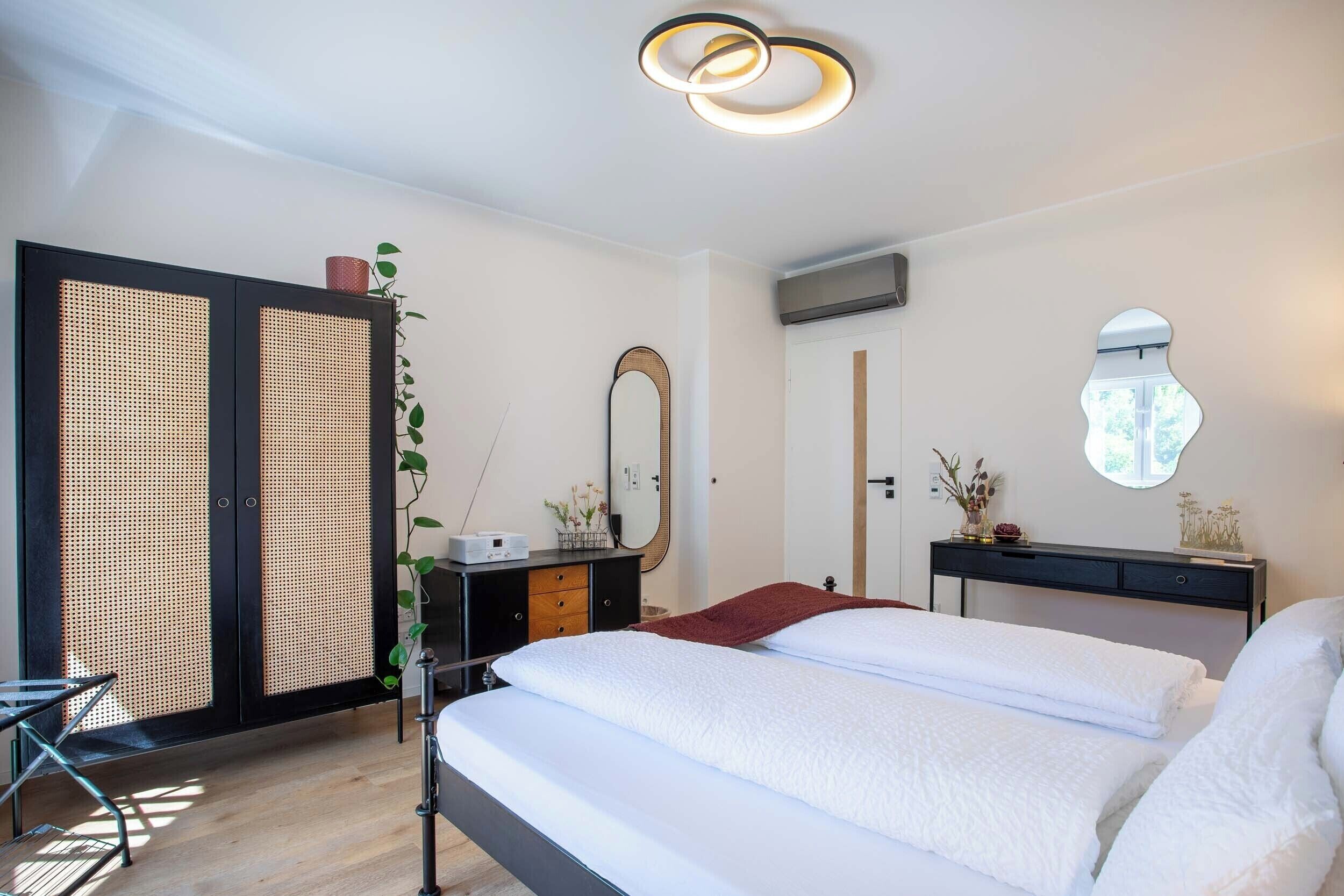 3 Schlafzimmer, Zimmersafe, Schreibtisch, Bügeleisen/Bügelbrett