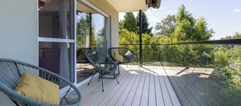 Overlook Lodge - 5-star vacation home in the Kellerwald forest on Lake Edersee