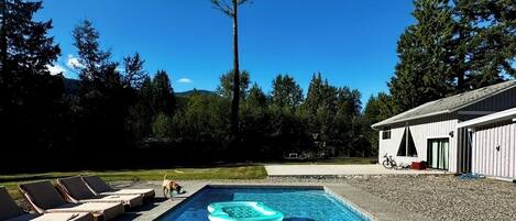 Outdoor pool, a heated pool