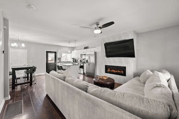 The Southern Nook - For 8