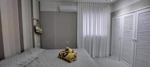 4 chambres, fer et planche à repasser, Wi-Fi gratuit, draps fournis