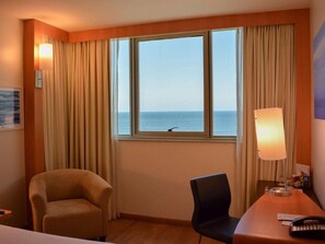 Deluxe Twin Room, 1 Queen Bed, Sea View