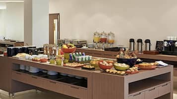 Gratis morgenmadsbuffet hver dag