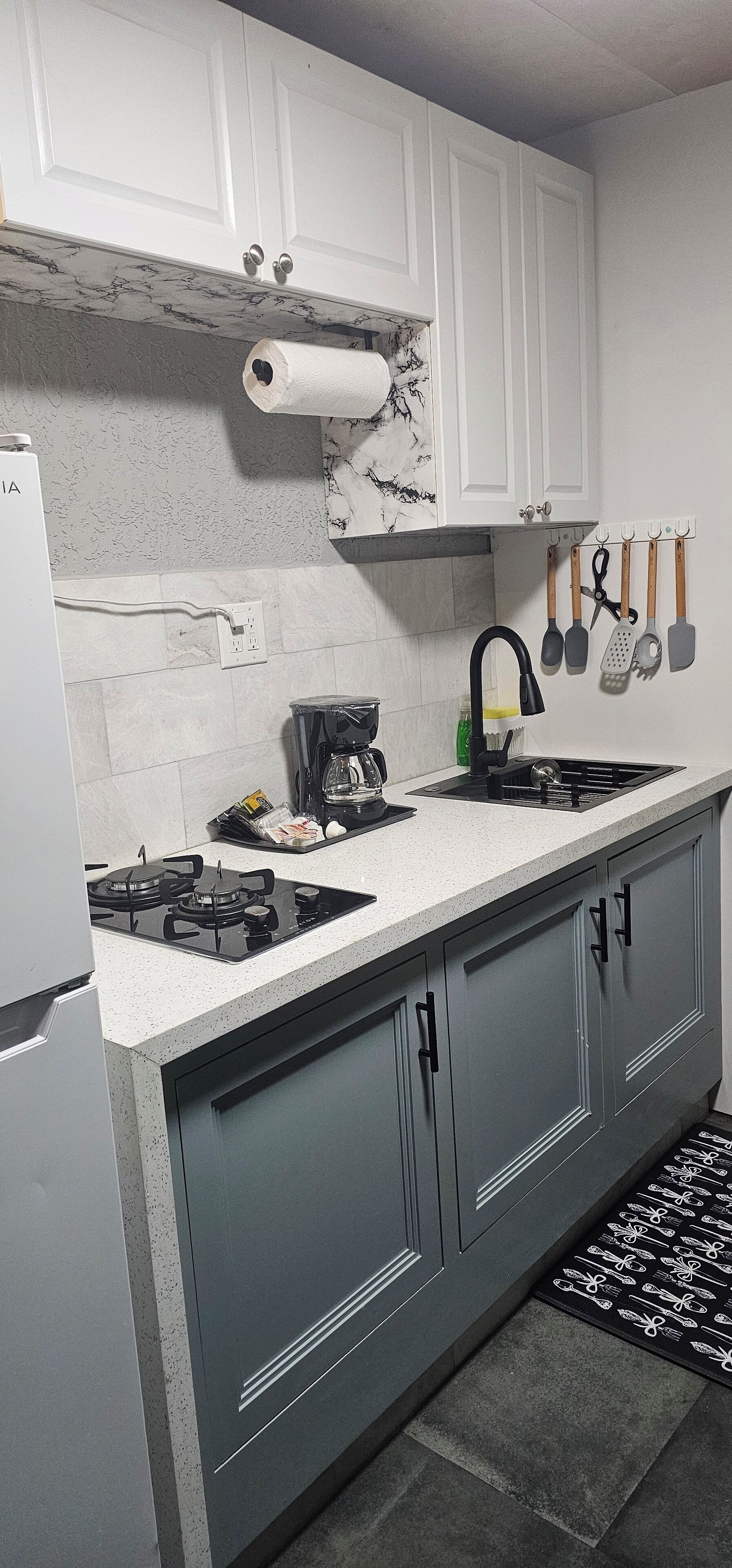 Microwave, stovetop, coffee/tea maker, toaster