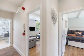 Room - Apartment near kew gardens w/ kitchen (Greater London)