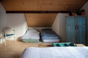 2 bedrooms, bed sheets