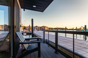 Pool - Flohom 10 | Amazing sunsets (Virginia Beach)