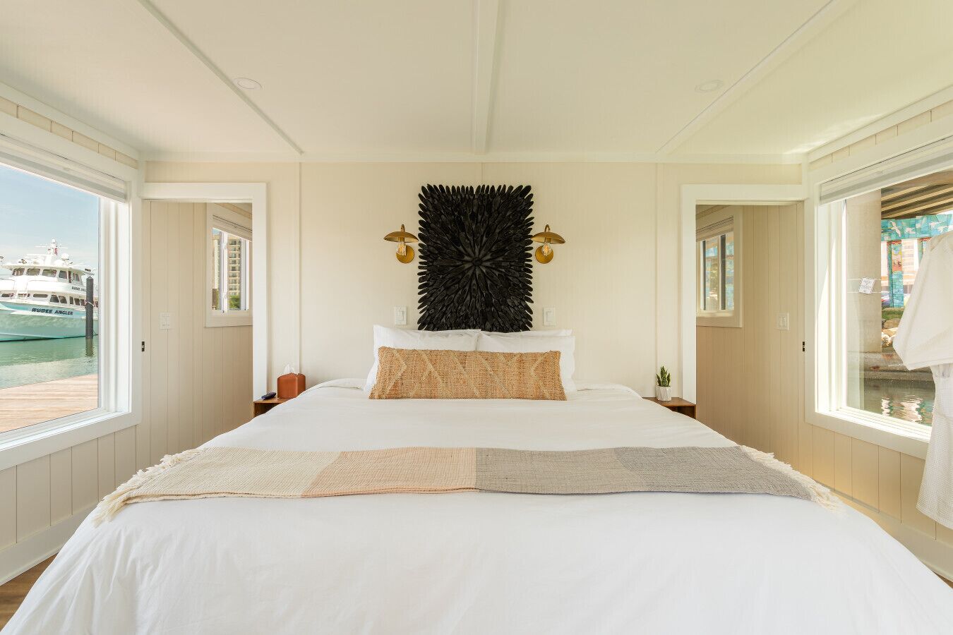 1 bedroom, desk, free WiFi, bed sheets