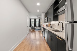 Fridge, microwave, oven, stovetop - Studio Oasis | Pool & Gym | CoWorking Spaces (Tampa)