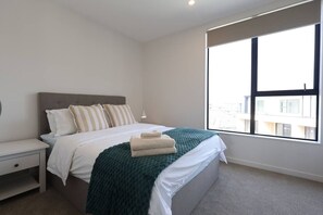 Tabla de planchar con plancha y wifi 