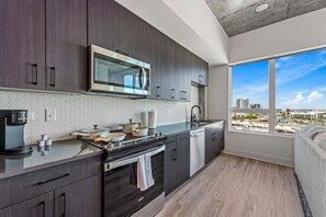 Fridge, microwave, oven, stovetop