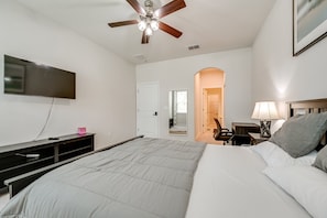 3 bedrooms, desk, iron/ironing board, free WiFi - Abi modern and convenient townhome in Brandon (Brandon)