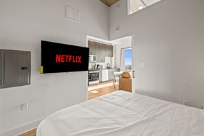 1 bedroom, desk, iron/ironing board, WiFi