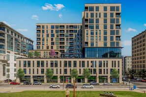 Exterior - Chic Studio in Downtown Indy | Walkable Location (Indianapolis)