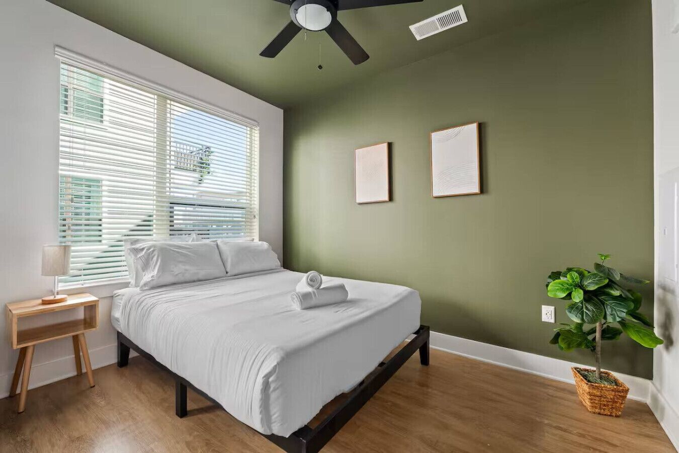1 chambre, fer et planche à repasser, Wi-Fi, draps fournis
