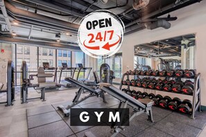 Fitness facility - Spacious Cat Tower Suite | Prime Downtown Location (Indianapolis)