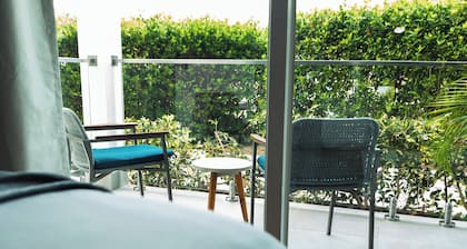 1 King Bed Suite @Cockleshell Beach w/ View of Nevis