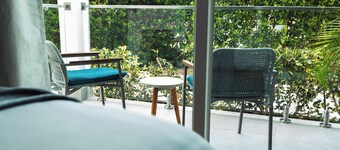 1 King Bed Suite @Cockleshell Beach w/ View of Nevis