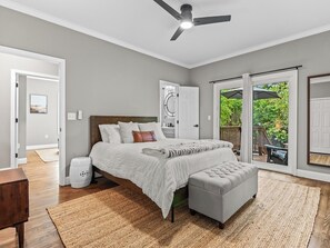 3 bedrooms, iron/ironing board, travel crib, free WiFi