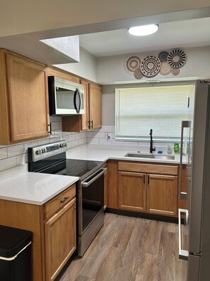 Microondas, horno y parrilla de estufa 