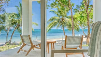 Luxury Condo, 3 Bedrooms | Terrace/patio