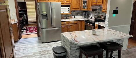 Microwave, oven, stovetop, dishwasher