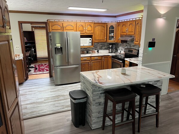 Microwave, oven, stovetop, dishwasher