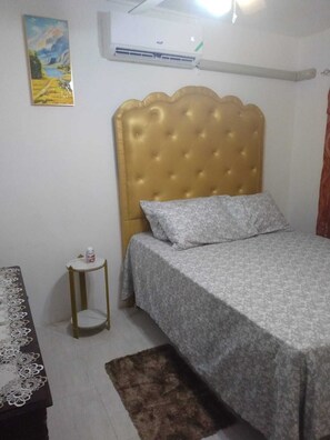 2 chambres, fer et planche Ă repasser, Wi-Fi, literie fournie