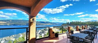 Luxurious Lake Okanagan Mansion with Ballroom and Theatre