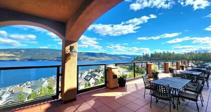 Luxurious Lake Okanagan Mansion with Ballroom and Theatre