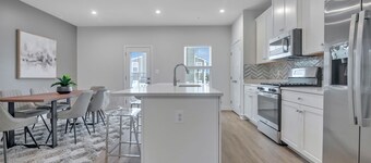 Lovely, newly-built, 3-bedroom townhome with an office & 2-car garage in Lanham