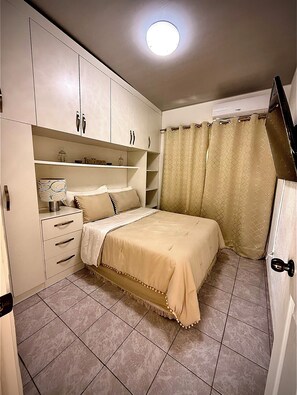 2 quartos, ferros/tábuas de passar roupa, Wi-Fi de cortesia