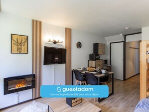 Dining - Le Pyrénées - Pieds pistes et commerces (Bagnères-de-Bigorre)