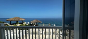 Ocean View Villa Tree House @ Little Bay