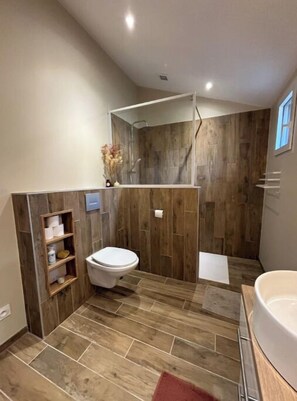 Shower, towels, soap