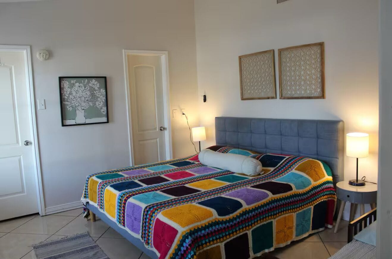 3 bedrooms, iron/ironing board, WiFi, bed sheets