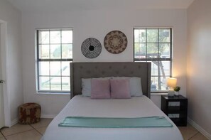 Iron/ironing board, WiFi, bed sheets