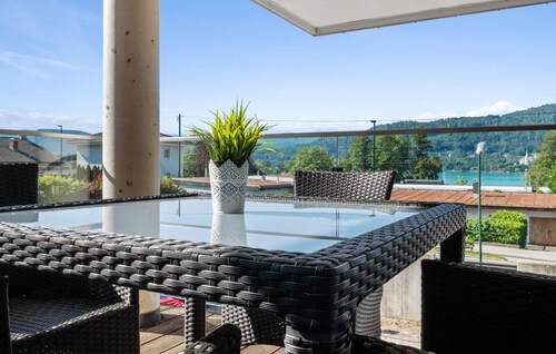 Wunderschöne Ferienwohnung in Pörtschach am Wörtherse mit Seeblick