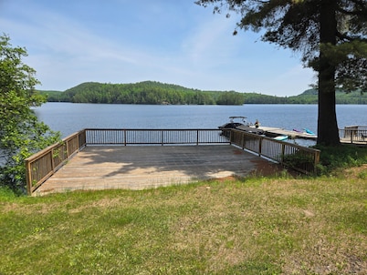 Vacation on beautiful Haliburton Lake!!