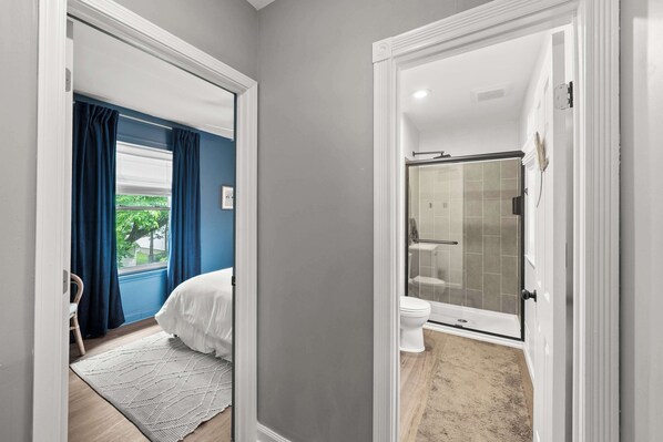 Casa, letti multipli, patio, vista giardino (983 Gustavus Ln) | 2 camere, con stile personalizzato, con arredamento individuale