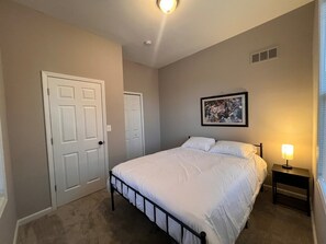 4 bedrooms, iron/ironing board, WiFi, bed sheets