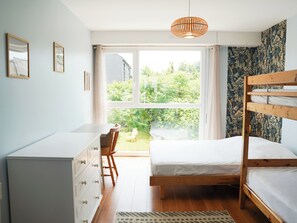 2 bedrooms, travel cot