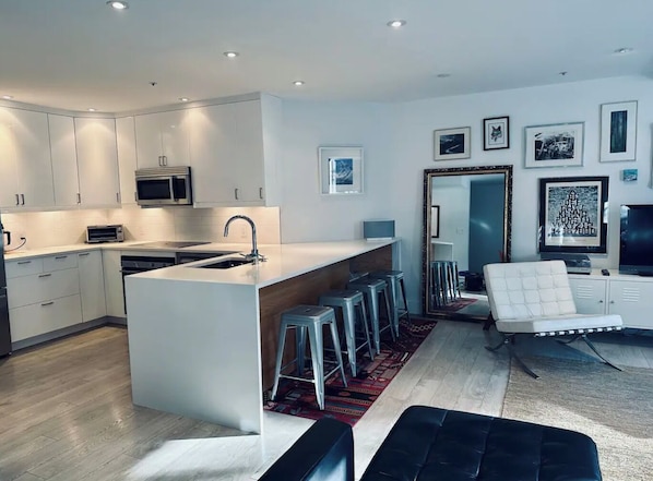 Interior - Large, Lux Village Townhome. Hot Tub, Parking, Steps to Everything! (Whistler)