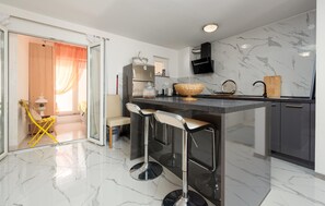 Fridge, microwave, oven, stovetop - 2 bedroom cozy apartment in Zadar (Zadar)