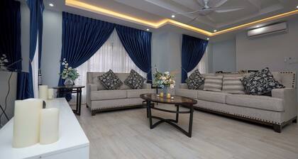 The Lodge at Seasons 52 - A serene 2-bedroom condo with AC in charming community